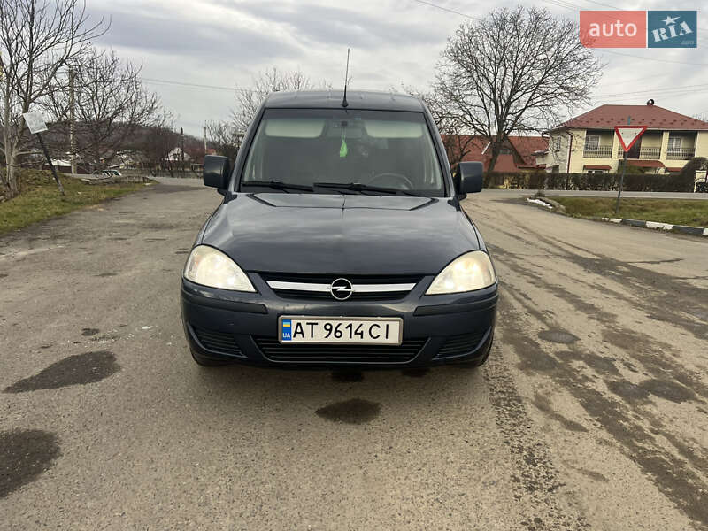 Мінівен Opel Combo 2010 в Коломиї фото 4 Мінівен Opel Combo 2010 в Коломиї