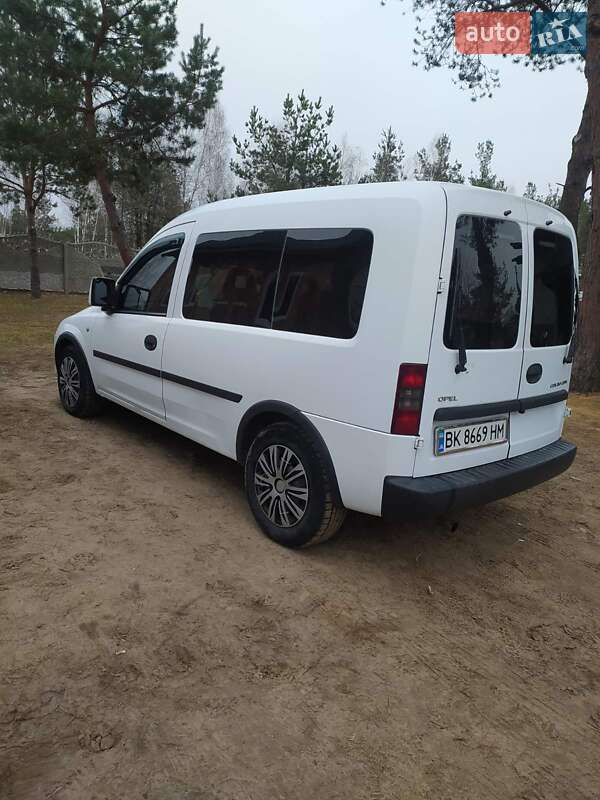 Минивэн Opel Combo 2008 в Глинном