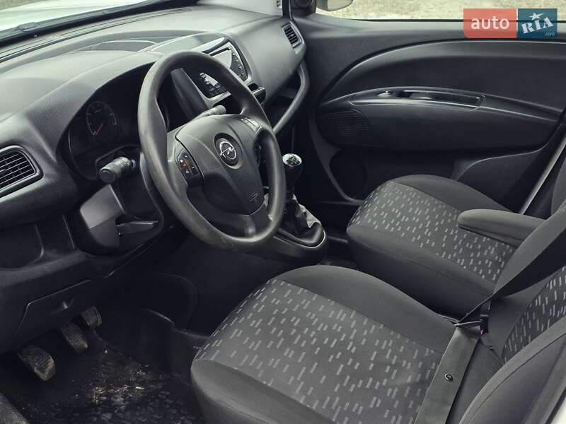 Вантажний фургон Opel Combo 2018 в Тернополі фото 28 Вантажний фургон Opel Combo 2018 в Тернополі