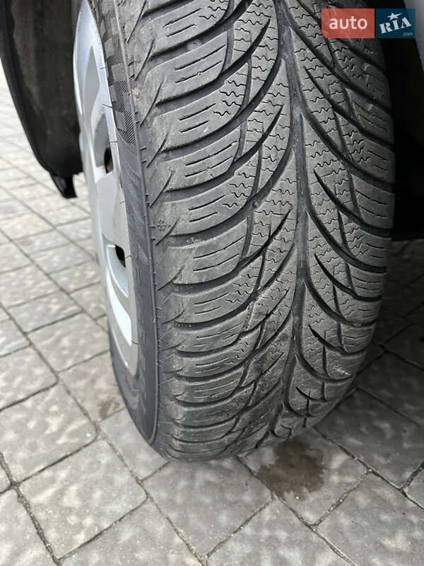 Мінівен Opel Combo 2006 в Запоріжжі фото 16 Мінівен Opel Combo 2006 в Запоріжжі