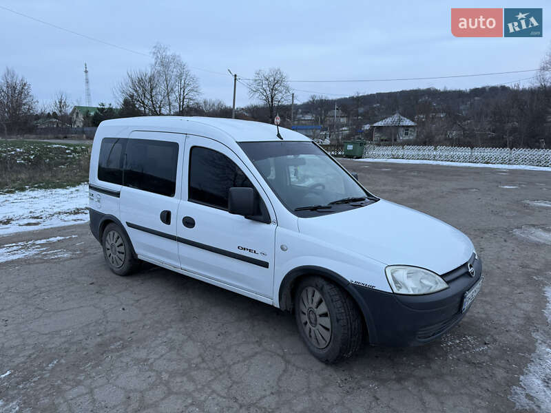 Минивэн Opel Combo 2005 в Балте