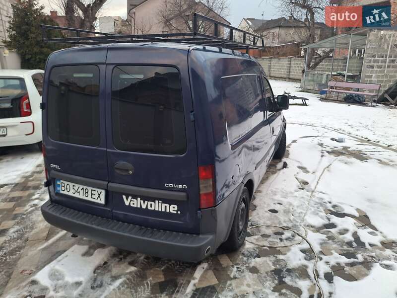 Вантажівка Opel Combo 2003 в Івано-Франківську