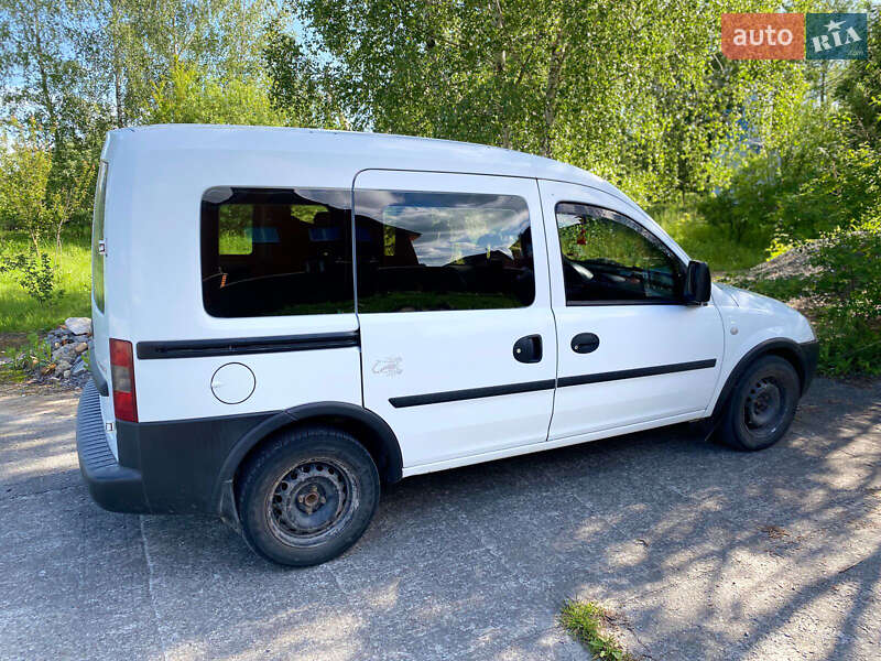 Минивэн Opel Combo 2009 в Звягеле