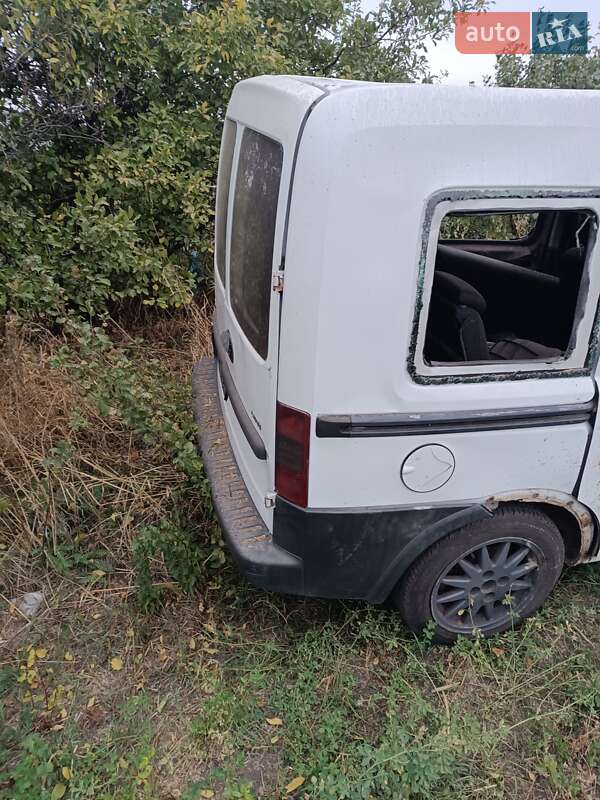 Минивэн Opel Combo 2005 в Новониколаевке