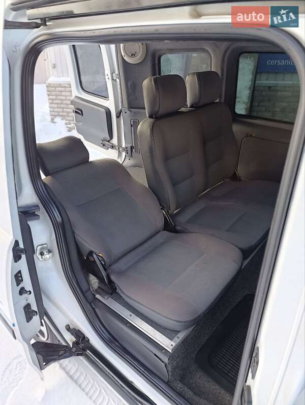 Минивэн Opel Combo 2006 в Хмельнике