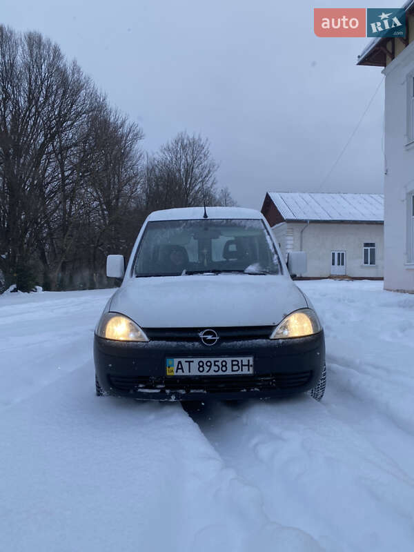 Минивэн Opel Combo 2006 в Рожнятове
