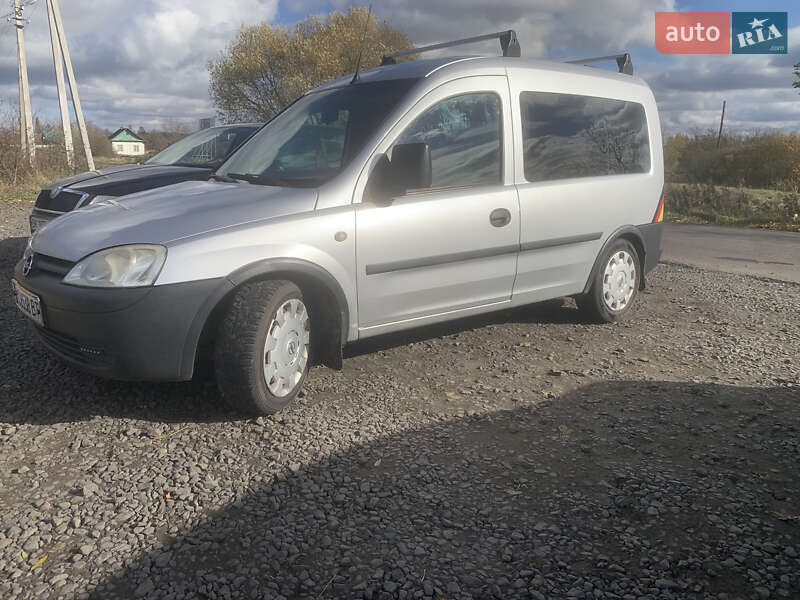 Минивэн Opel Combo 2004 в Вараше фото 2 Минивэн Opel Combo 2004 в Вараше