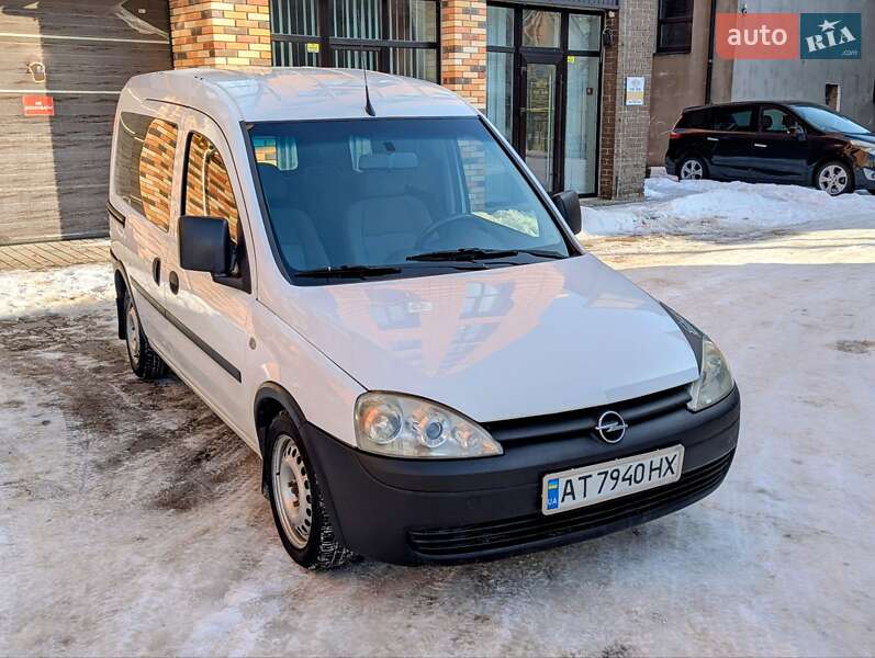 Минивэн Opel Combo 2006 в Калуше