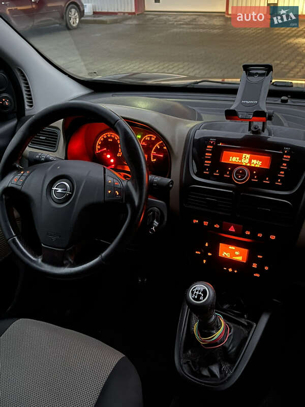 Минивэн Opel Combo 2012 в Хмельницком