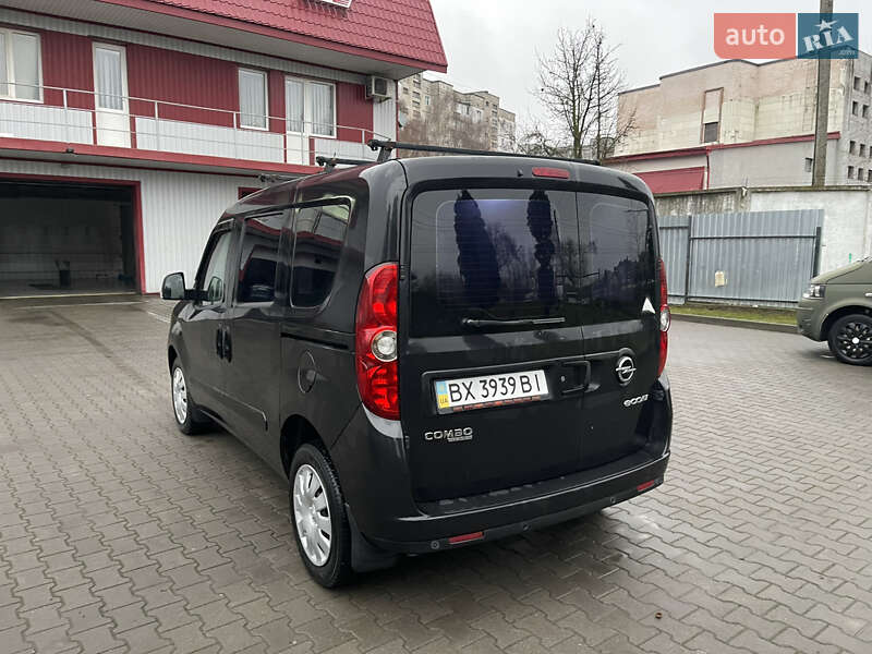 Минивэн Opel Combo 2012 в Хмельницком