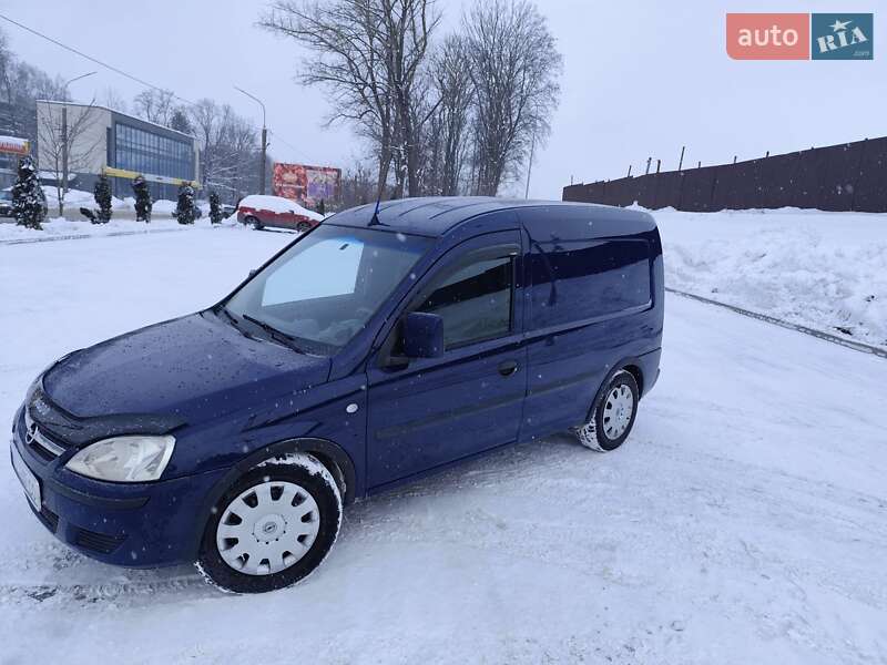 Грузовой фургон Opel Combo 2009 в Тернополе