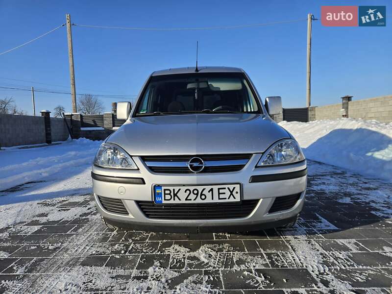 Минивэн Opel Combo 2009 в Ровно фото 5 Минивэн Opel Combo 2009 в Ровно