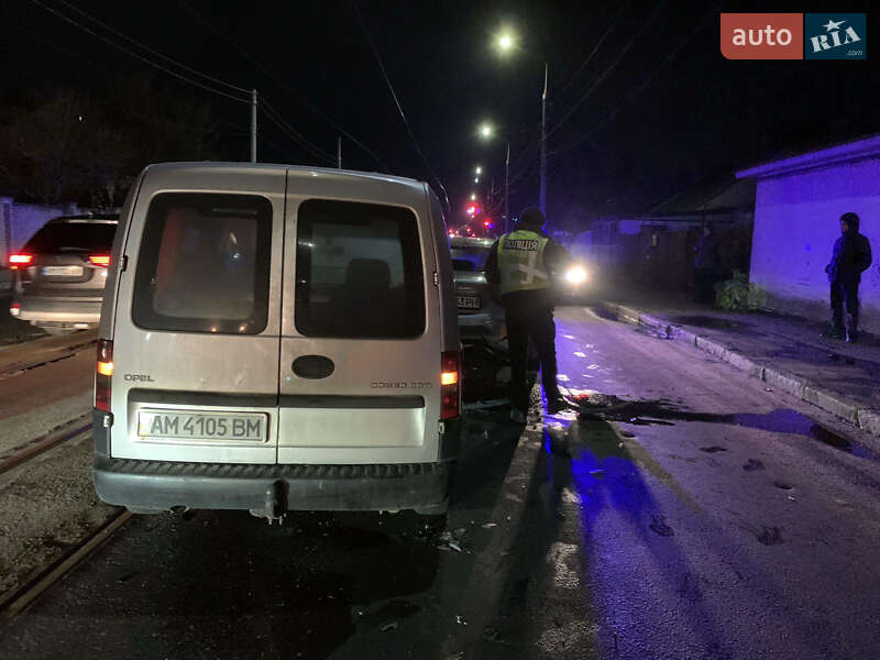 Минивэн Opel Combo 2008 в Житомире