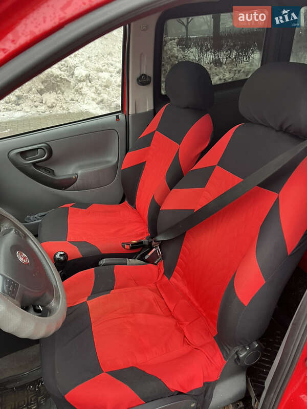 Мінівен Opel Combo 2003 в Чернівцях