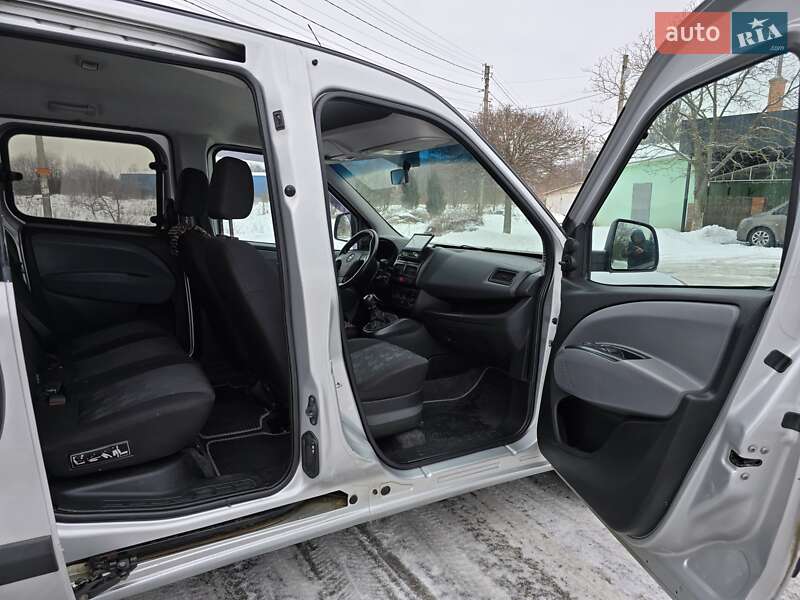 Минивэн Opel Combo 2012 в Калуше
