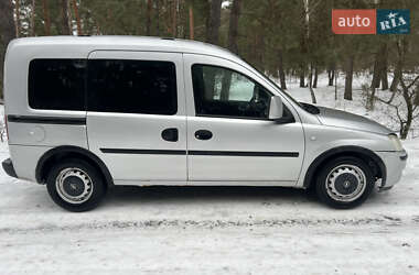 Мінівен Opel Combo 2009 в Острозі