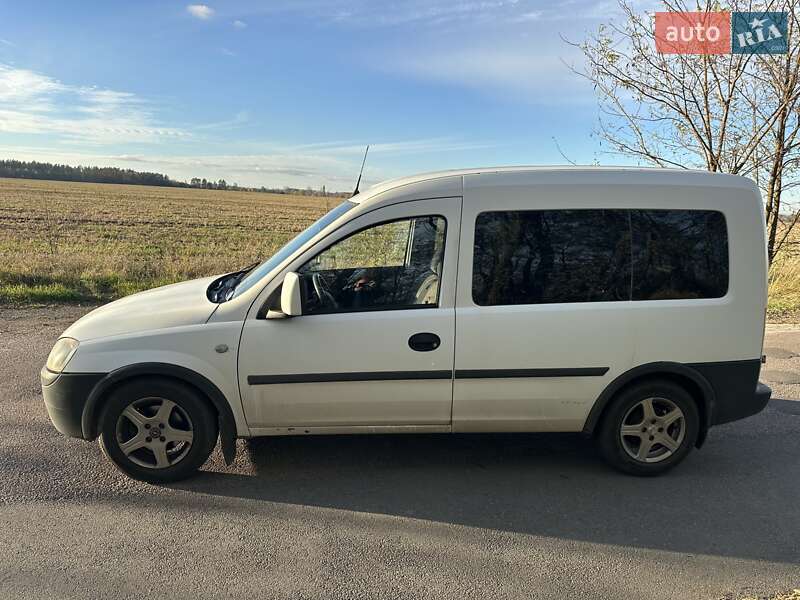 Минивэн Opel Combo 2006 в Киеве