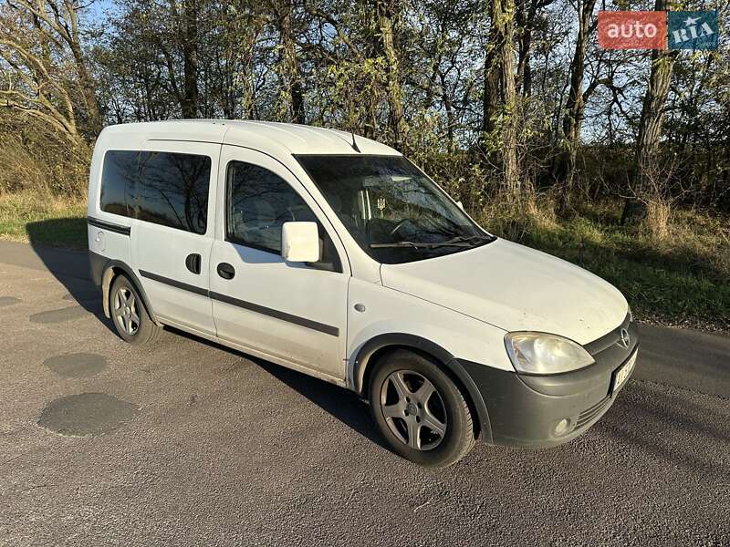 Минивэн Opel Combo 2006 в Киеве