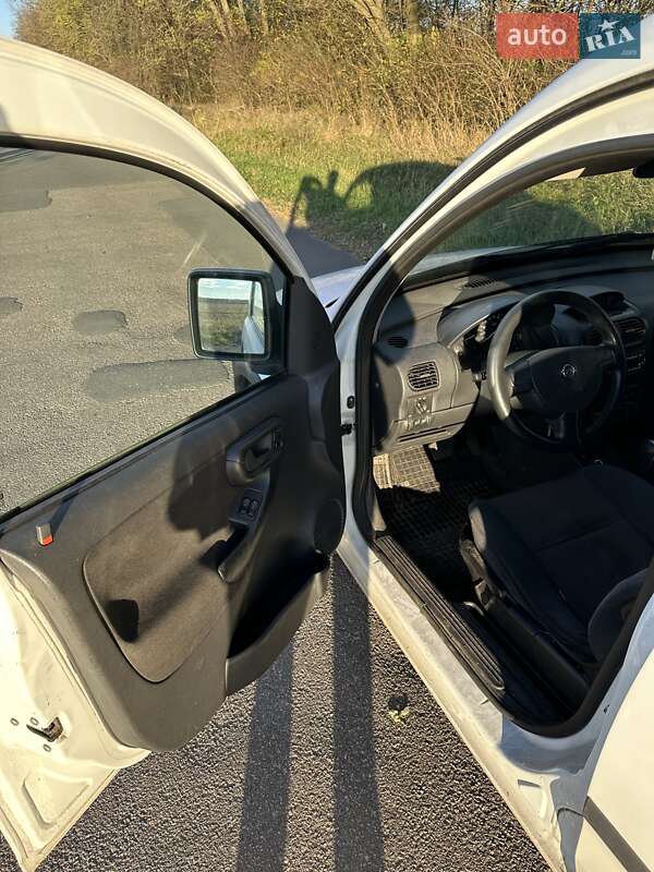 Минивэн Opel Combo 2006 в Киеве