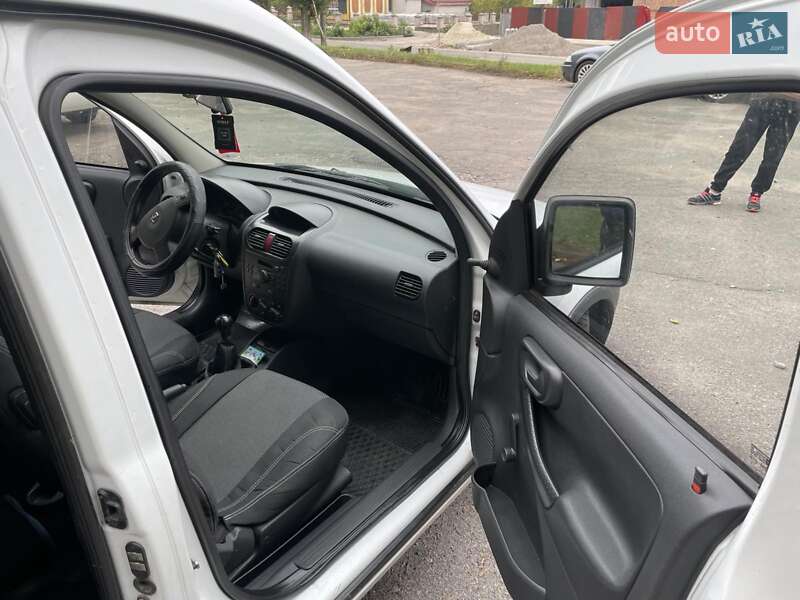 Минивэн Opel Combo 2008 в Белой Церкви фото 26 Минивэн Opel Combo 2008 в Белой Церкви