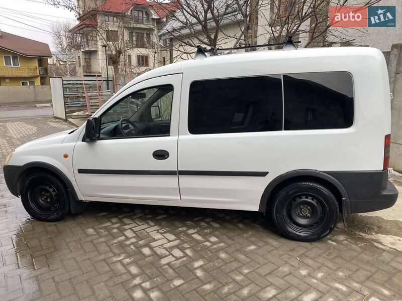 Мінівен Opel Combo 2002 в Чернівцях