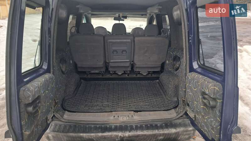 Минивэн Opel Combo 2005 в Коростене