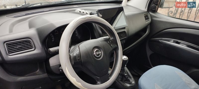Мінівен Opel Combo 2012 в Коломиї