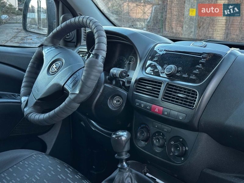 Мінівен Opel Combo 2015 в Києві