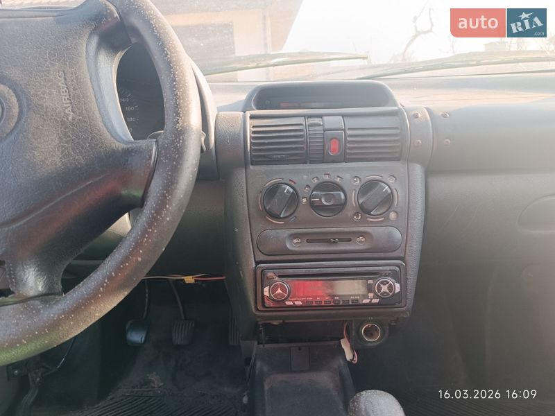 Вантажний фургон Opel Combo 1995 в Одесі