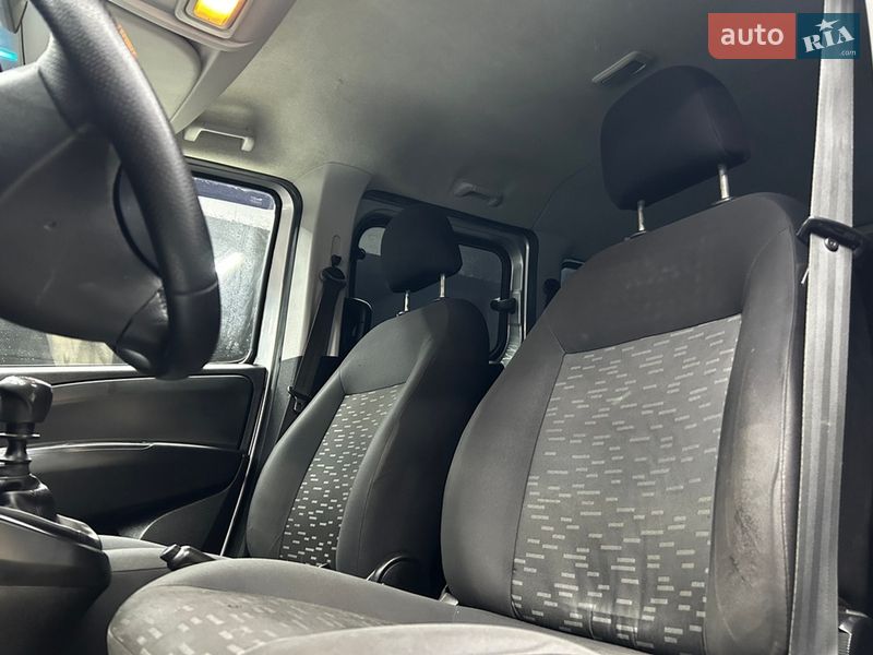 Мінівен Opel Combo 2014 в Чернівцях