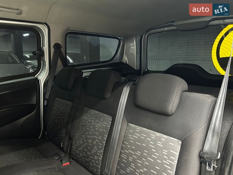 Мінівен Opel Combo 2014 в Чернівцях