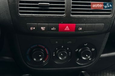 Грузовой фургон Opel Combo 2015 в Львове