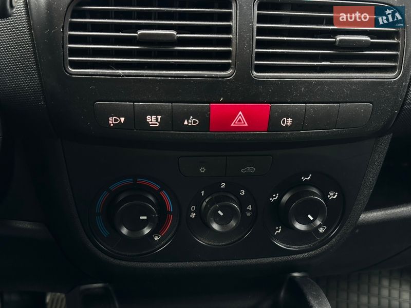Грузовой фургон Opel Combo 2015 в Львове