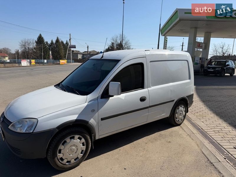 Вантажний фургон Opel Combo 2008 в Івано-Франківську