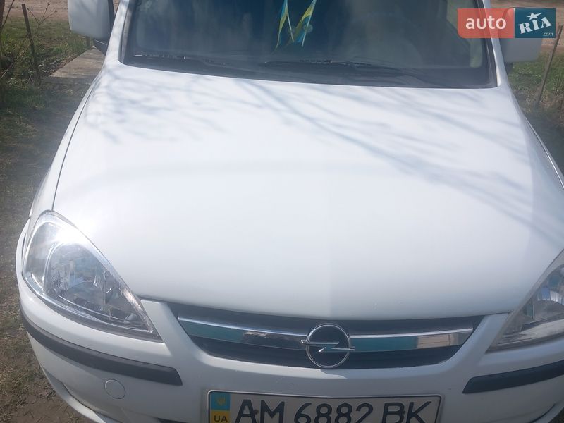 Минивэн Opel Combo 2009 в Бердичеве
