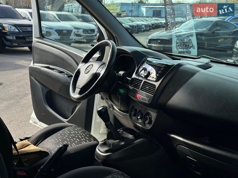 Грузовой фургон Opel Combo 2015 в Харькове