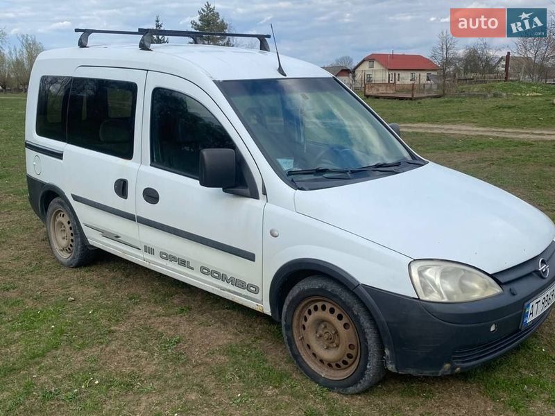 Минивэн Opel Combo 2005 в Ивано-Франковске