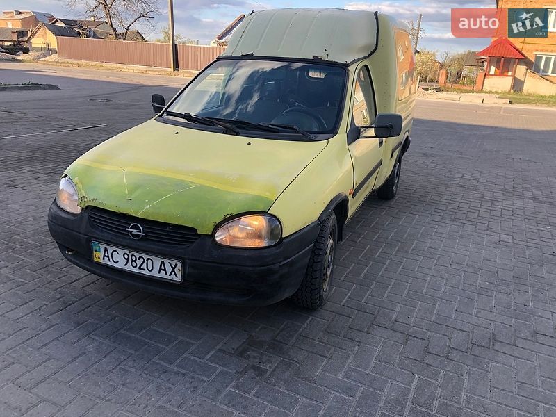 Вантажопасажирський фургон Opel Combo 1999 в Радехові