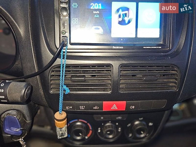 Грузопассажирский фургон Opel Combo 2012 в Черкассах