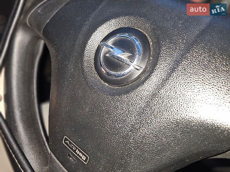 Грузопассажирский фургон Opel Combo 2012 в Черкассах