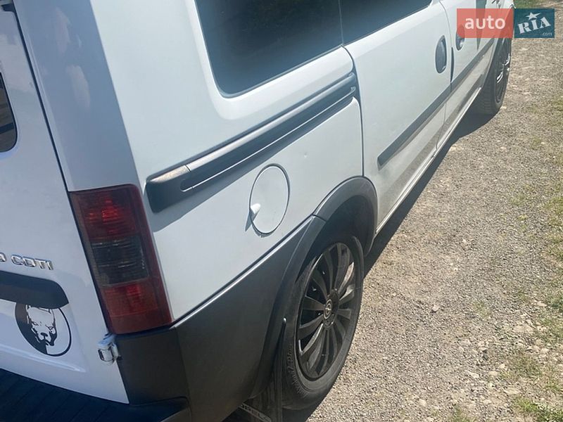 Мінівен Opel Combo 2006 в Коломиї
