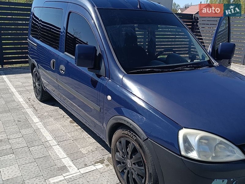 Минивэн Opel Combo 2005 в Каменке-Бугской