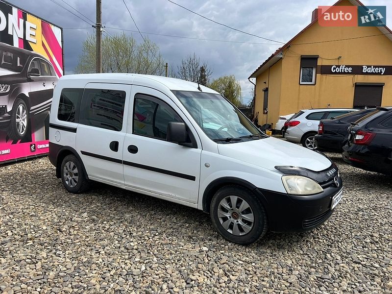 Минивэн Opel Combo 2005 в Коломые
