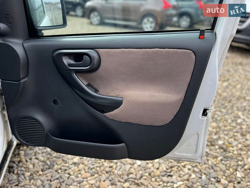 Минивэн Opel Combo 2005 в Коломые