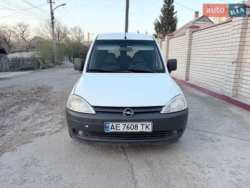 Минивэн Opel Combo 2005 в Днепре