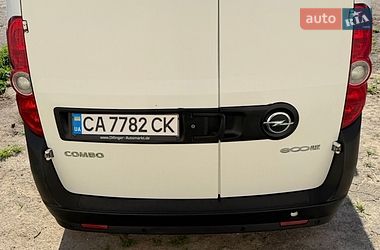 Грузовой фургон Opel Combo 2015 в Умани