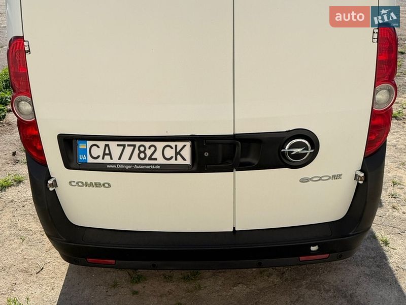 Грузовой фургон Opel Combo 2015 в Умани