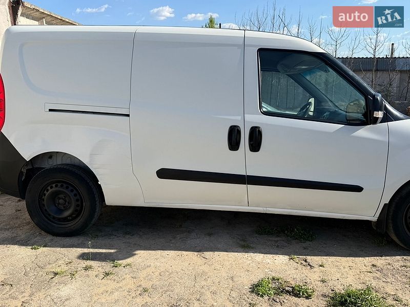 Грузовой фургон Opel Combo 2015 в Умани