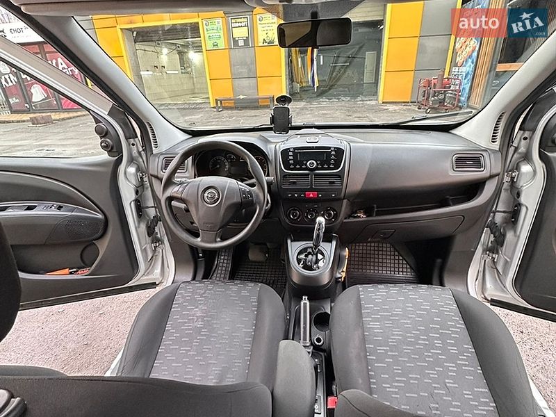Минивэн Opel Combo 2016 в Киеве