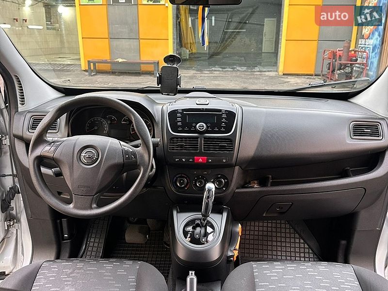 Минивэн Opel Combo 2016 в Киеве